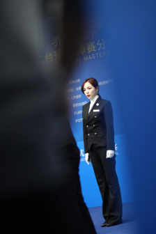 被蛇钻进子宫后不停生产的小说叫什么